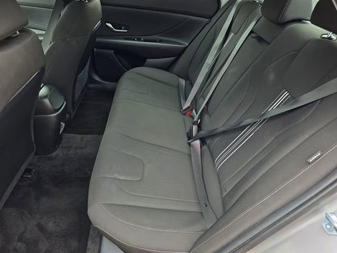 Used 2025 Hyundai Elantra SEL FWD image 25
