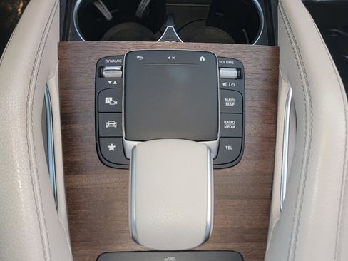Used 2022 Mercedes-Benz GLS 450 4MATIC image 23