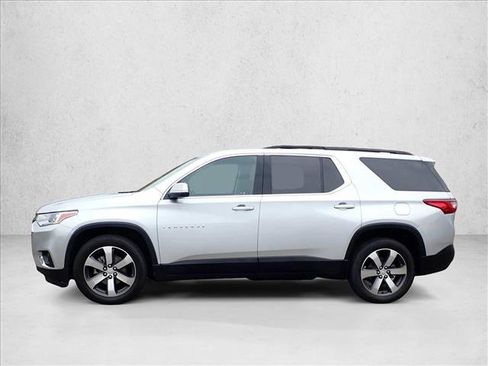 Used 2021 Chevrolet Traverse LT w/ LT Premium Package AWD/4WD image 7