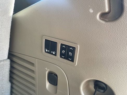 Used 2018 Chevrolet Tahoe LT image 18