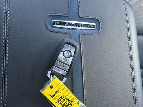 New 2026 Ford F250 Platinum w/ FX4 Off-Road Package image 63