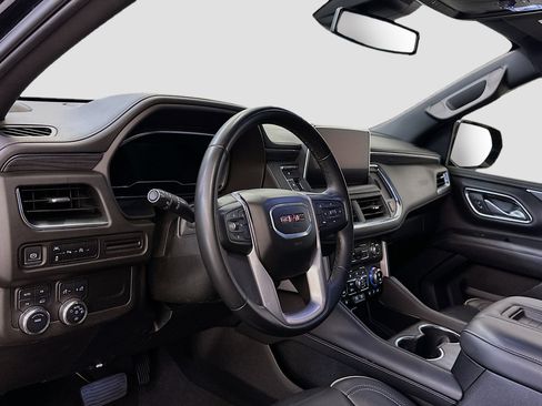 Used 2024 GMC Yukon SLT image 18