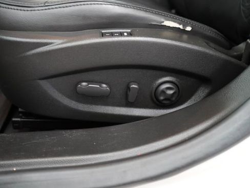 Used 2013 Buick LaCrosse Leather w/ Entertainment Package FWD image 12
