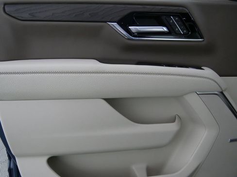 New 2026 GMC Yukon XL Denali AWD/4WD image 13