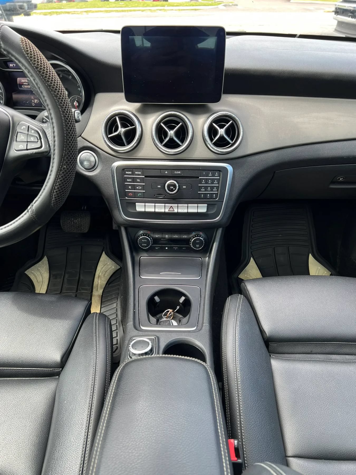 Used 2017 Mercedes-Benz CLA 250 image 12