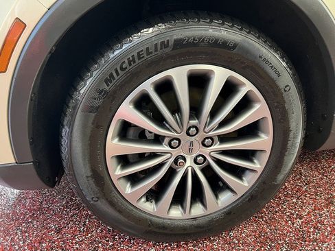 Used 2016 Lincoln MKX Select w/ Select Plus Package image 11