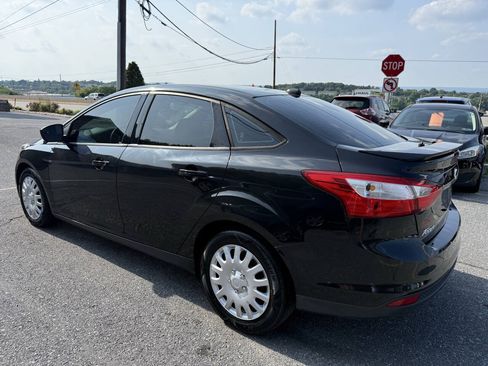 Used 2012 Ford Focus SE FWD image 7