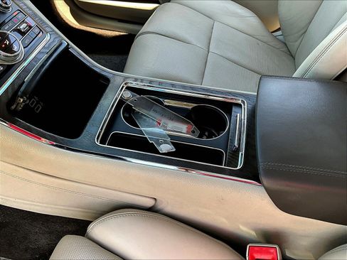 Used 2017 Lincoln Continental Select w/ Climate Package FWD image 18