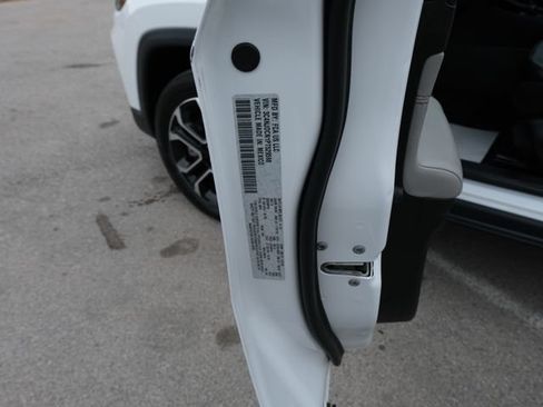 Used 2023 Jeep Compass Limited AWD/4WD image 35