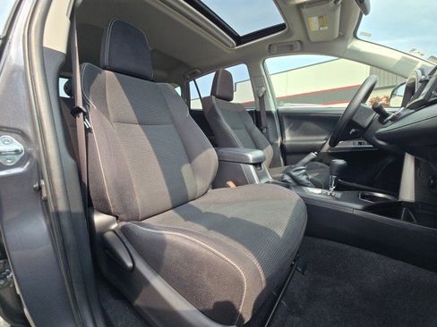 Used 2017 Toyota RAV4 XLE image 12