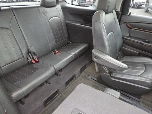 Used 2013 GMC Acadia Denali image 27