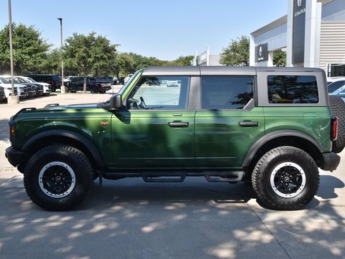 Certified 2023 Ford Bronco Badlands w/ Sasquatch Package AWD/4WD image 12