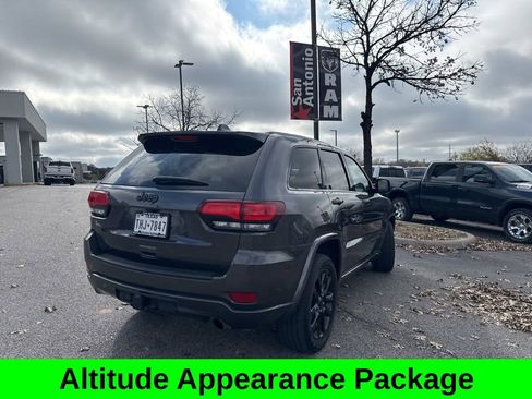 Used 2021 Jeep Grand Cherokee Laredo X image 7