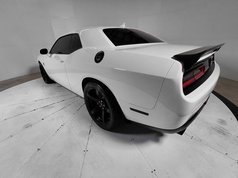 Used 2022 Dodge Challenger SRT Hellcat w/ Plus Package image 6
