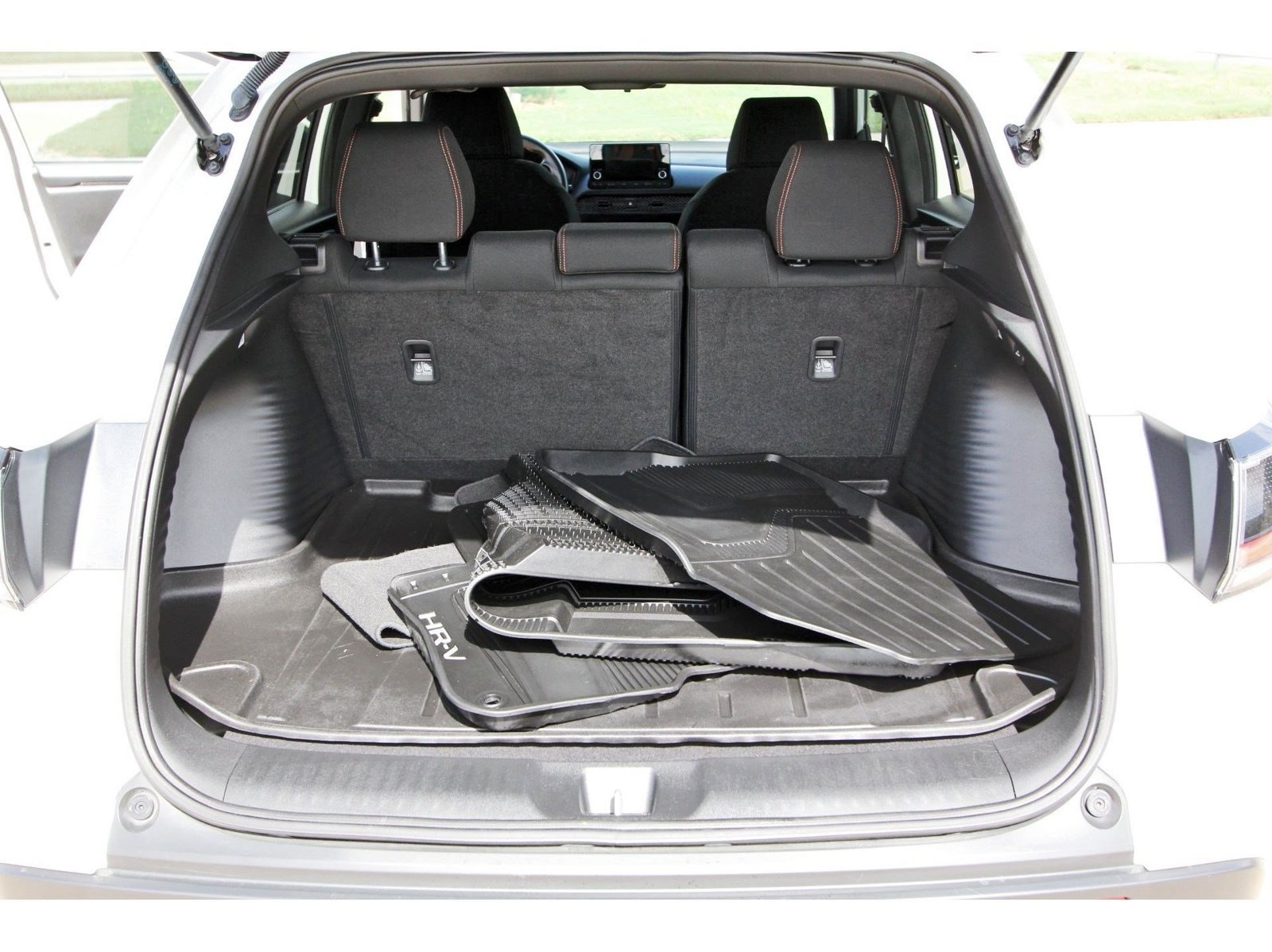Used 2023 Honda HR-V Sport image 32