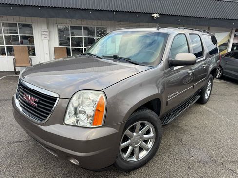 Used 2013 GMC Yukon XL SLT image 6