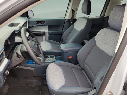 New 2026 Ford Maverick XLT w/ XLT Luxury Package image 9