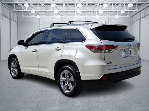 Used 2016 Toyota Highlander Limited Platinum AWD/4WD image 3