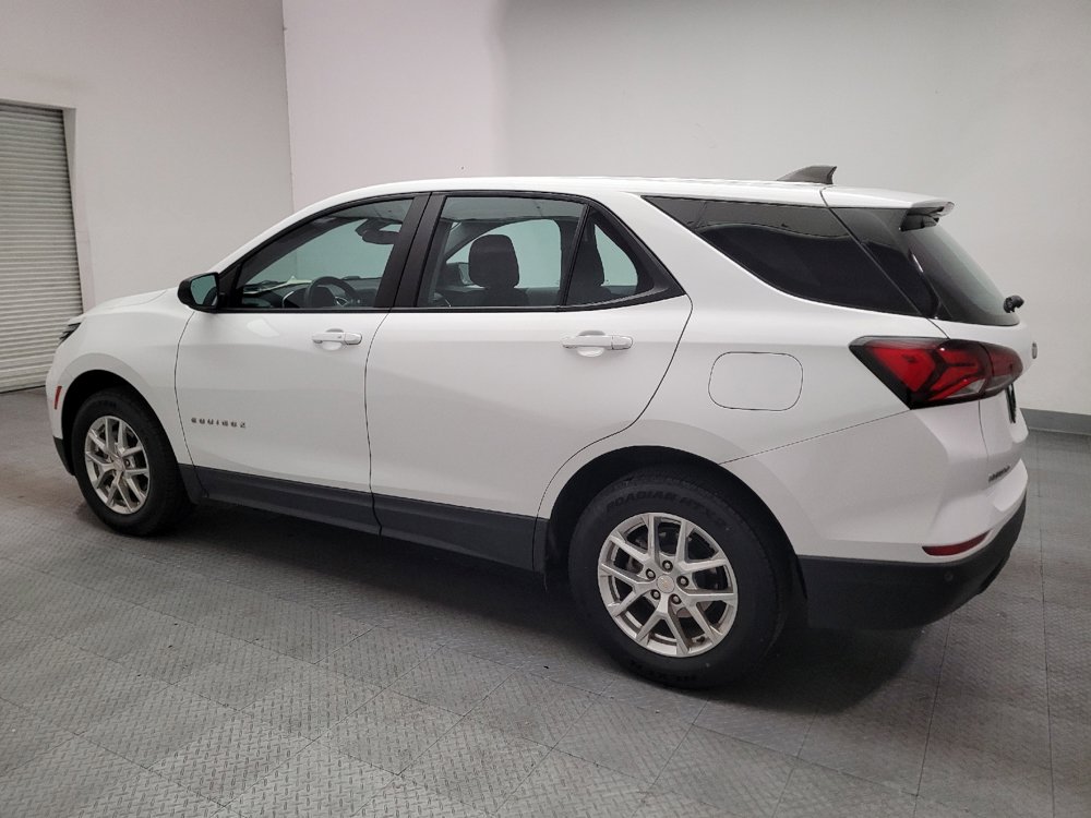 Used 2022 Chevrolet Equinox LS w/ LPO, Floor Liner Package AWD/4WD image 3