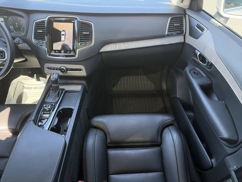 Used 2021 Volvo XC90 T6 Inscription w/ Protection Package Premier AWD/4WD image 19
