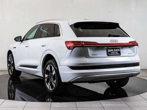 Used 2022 Audi e-tron Premium Plus w/ Premium Plus Package AWD/4WD image 6