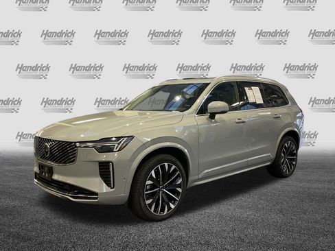 Used 2025 Volvo XC90 B6 Plus image 6