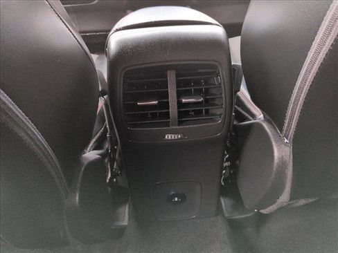 Used 2025 Ford Escape ST-Line image 16