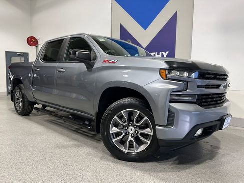 Used 2019 Chevrolet Silverado 1500 RST AWD/4WD image 2