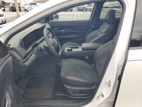 Certified 2025 Nissan Ariya FWD image 14
