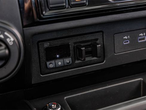 Used 2024 Nissan Titan PRO-4X w/ Pro-4x Convenience Package image 25