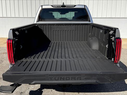 Used 2024 Toyota Tundra Platinum AWD/4WD image 41