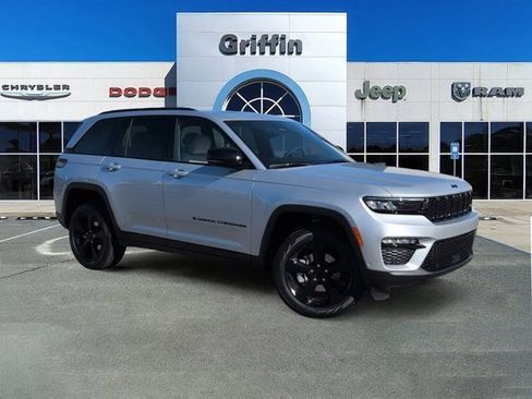 New 2025 Jeep Grand Cherokee Limited w/ Luxury Tech Group II image 1