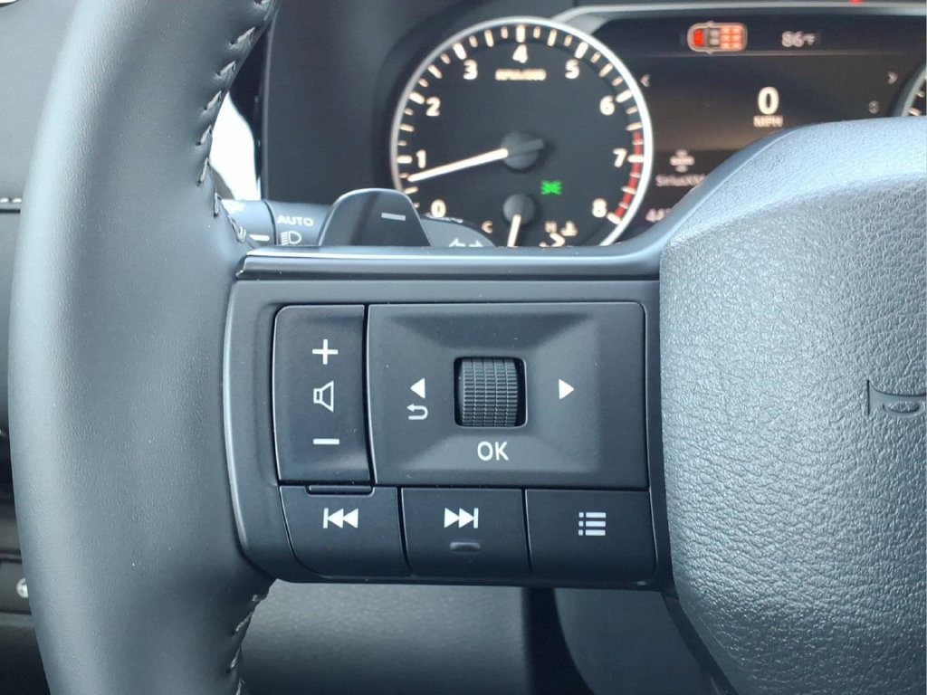 Used 2026 Nissan Pathfinder SV FWD image 23