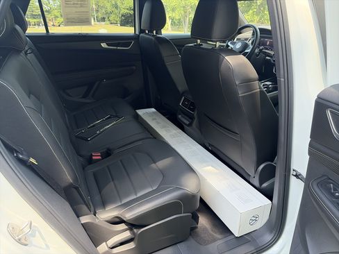 Used 2024 Volkswagen Atlas Cross Sport SEL R-Line AWD/4WD image 26