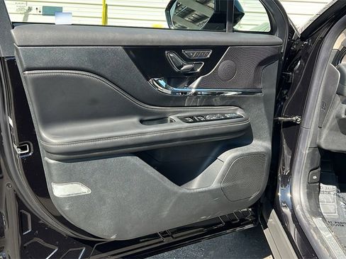 New 2025 Lincoln Corsair Reserve w/ Jet Appearance Package image 21