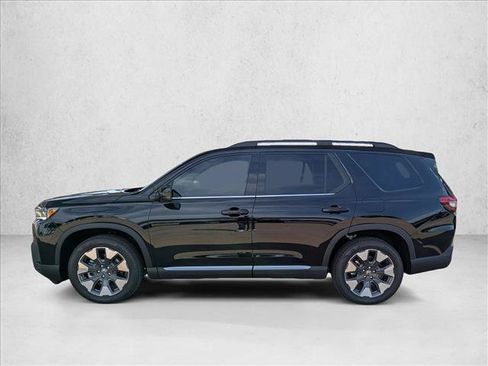 Certified 2026 Honda Pilot Touring image 5