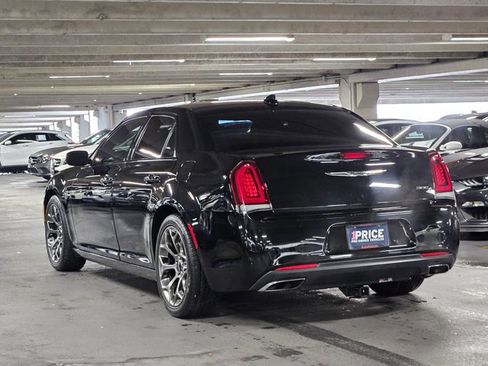 Used 2016 Chrysler 300 S image 8