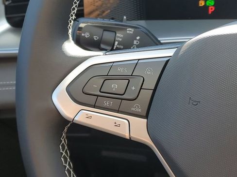 New 2026 Volkswagen Tiguan SE image 16