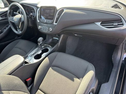 Used 2025 Chevrolet Malibu LT image 10
