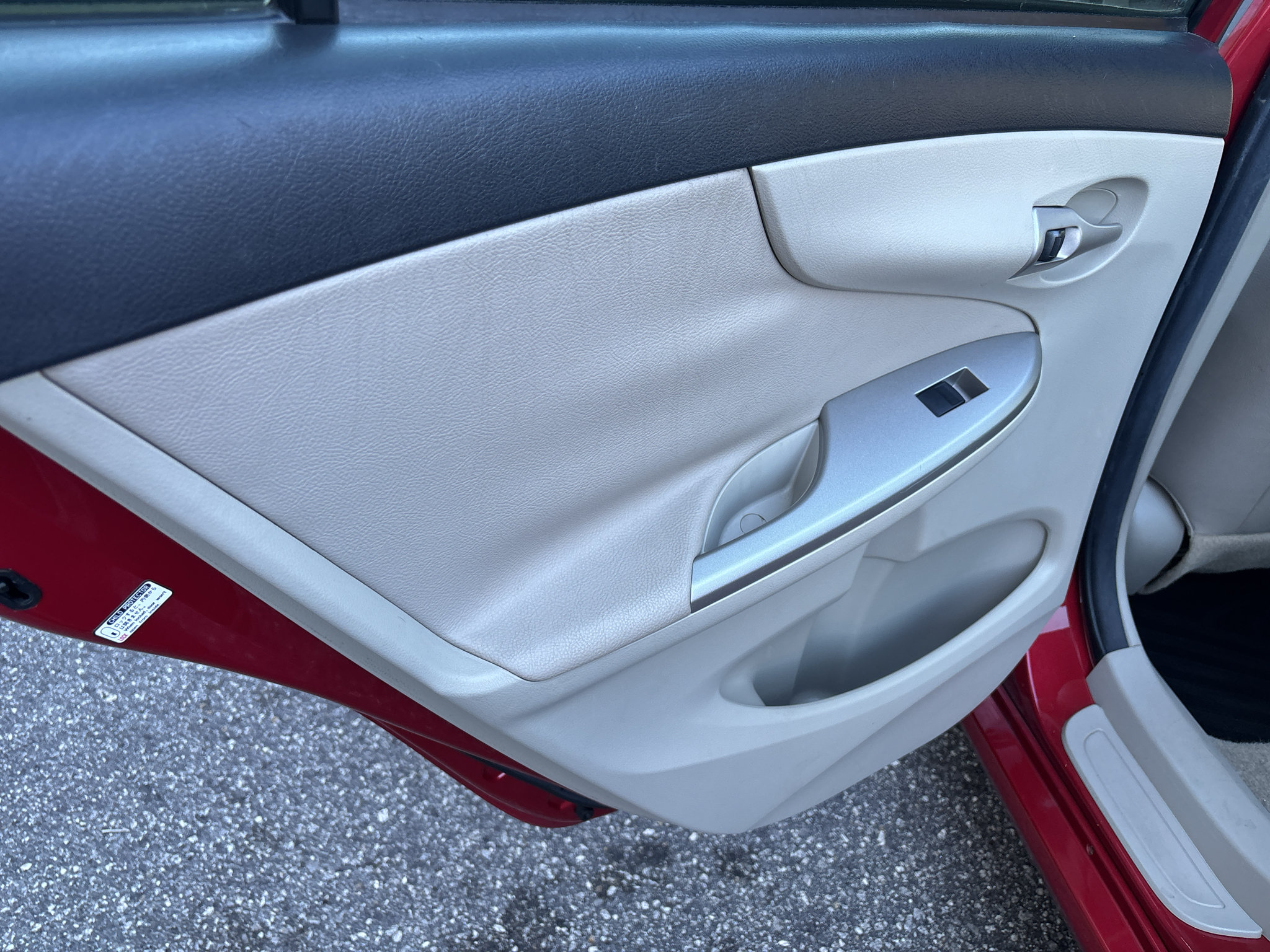 Used 2011 Toyota Corolla LE FWD image 16