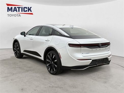 New 2026 Toyota Crown Platinum image 5