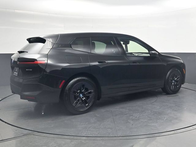 Certified 2024 BMW iX xDrive50 w/ Convenience Package AWD/4WD image 4