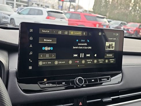 New 2026 Mitsubishi Outlander SE image 13