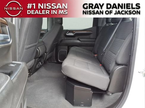 Used 2022 GMC Sierra 1500 SLE AWD/4WD image 11