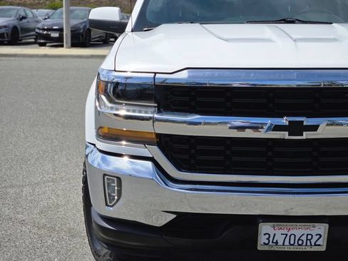 Used 2018 Chevrolet Silverado 1500 LT w/ All Star Edition RWD image 3