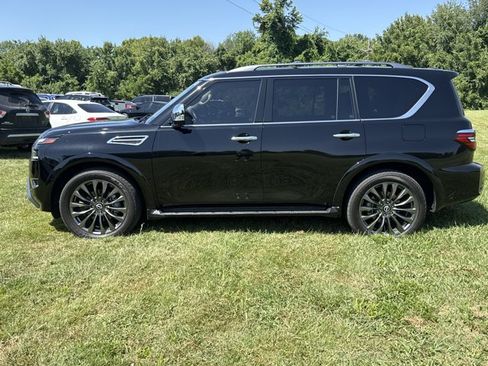 Certified 2024 Nissan Armada Platinum w/ Cargo Package AWD/4WD image 3