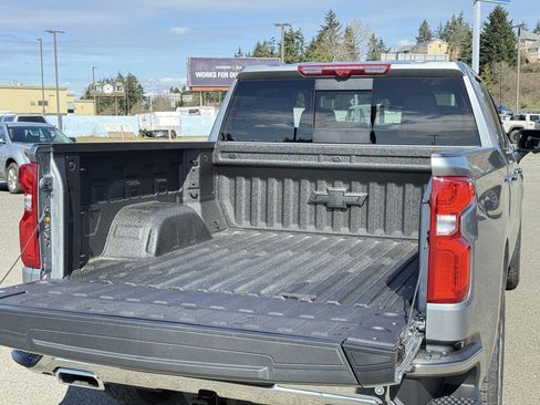 New 2026 Chevrolet Silverado 1500 LTZ w/ LTZ Premium Package AWD/4WD image 32