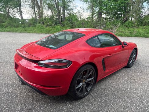 Used 2024 Porsche 718 Cayman S w/ Premium Package RWD image 5