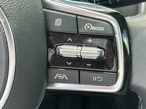 Used 2023 Kia Sorento S FWD image 23