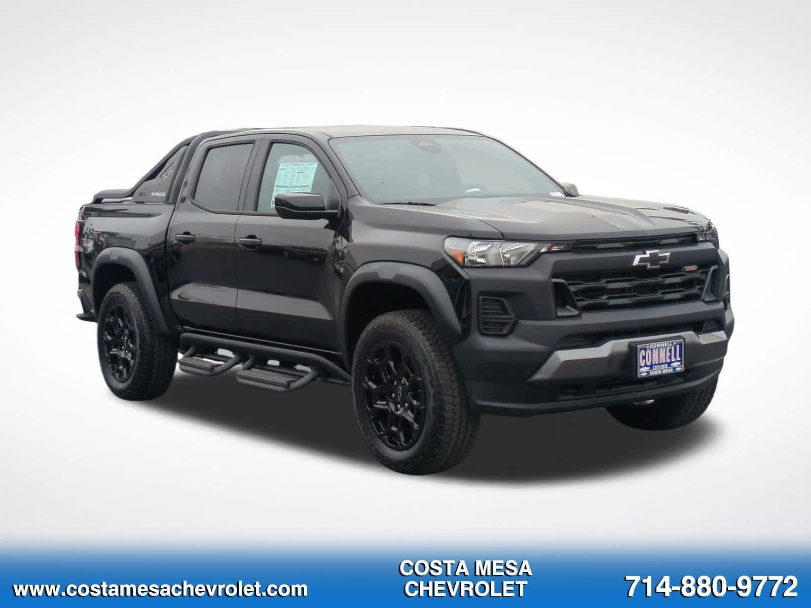 New 2026 Chevrolet Colorado Trail Boss w/ Midnight Edition AWD/4WD image 3